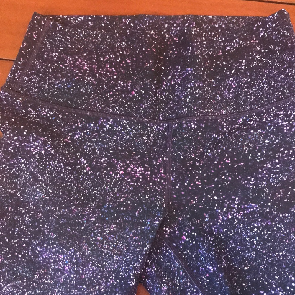 Lululemon - Picture 2 of 8